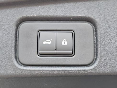 New 2026 Nissan Pathfinder Platinum FWD image 31