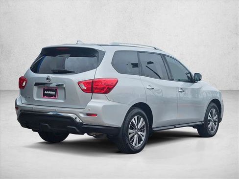 Used 2019 Nissan Pathfinder S FWD image 5