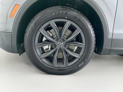 Used 2024 Volkswagen Tiguan SE FWD image 28