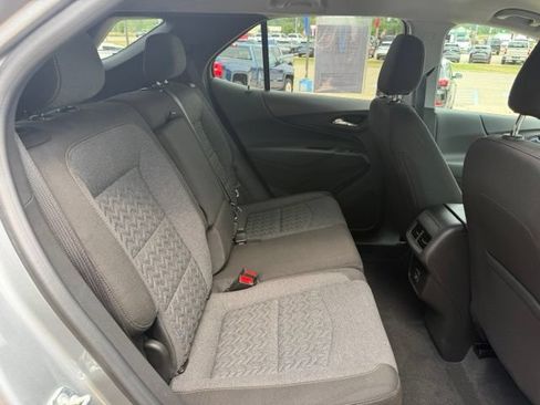 Used 2024 Chevrolet Equinox LT FWD image 17