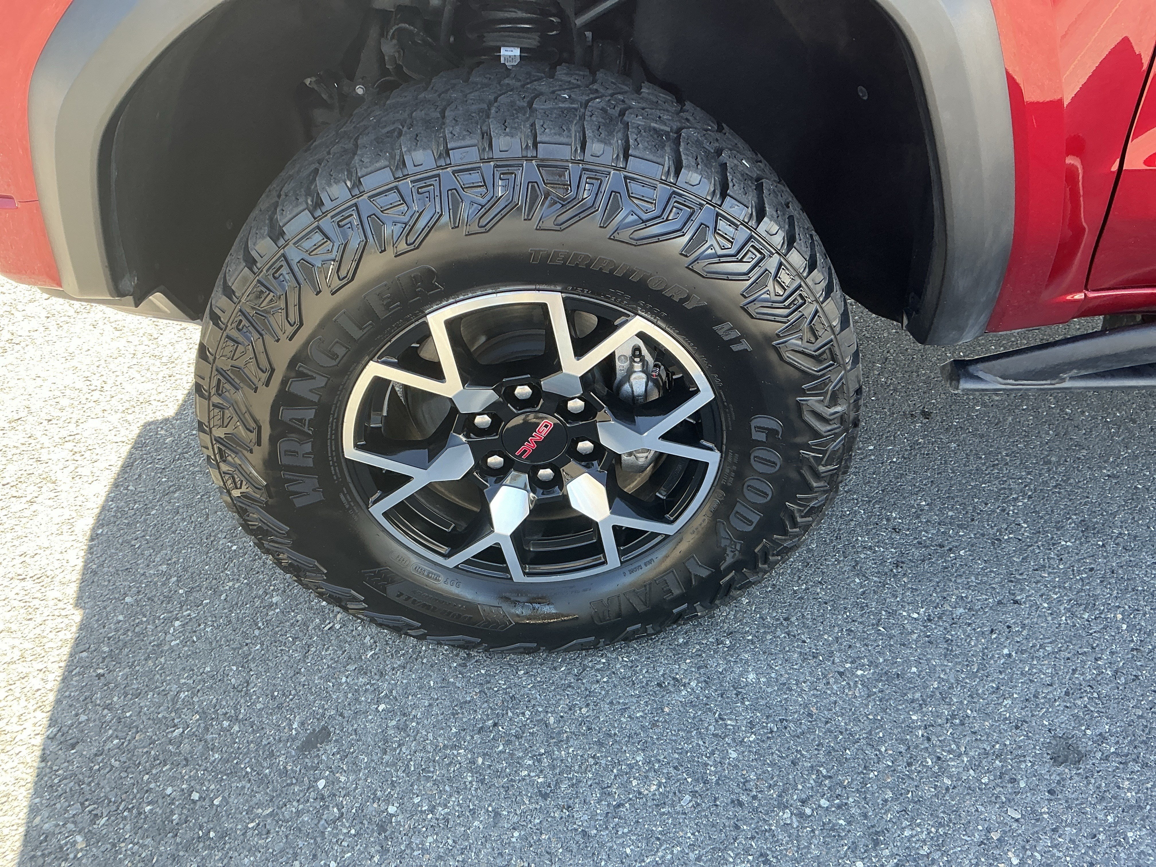 Used 2024 GMC Canyon AT4X AWD/4WD image 20