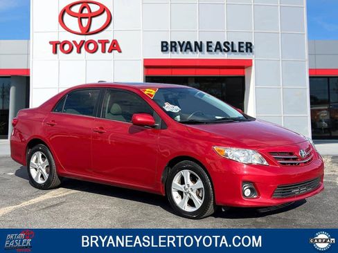 Used 2013 Toyota Corolla LE image 1