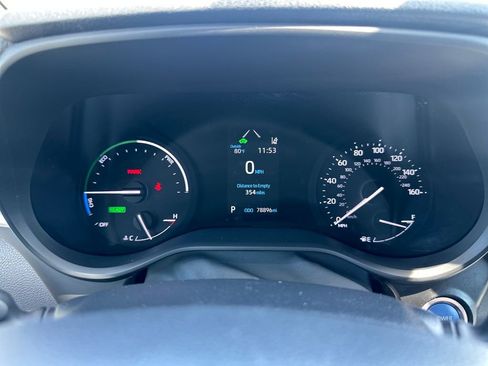 Used 2023 Toyota Sienna XSE FWD image 17