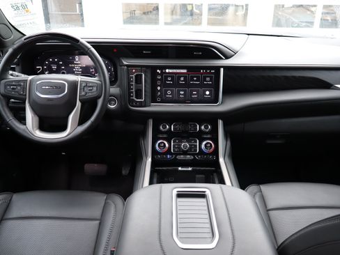 Used 2024 GMC Yukon Denali w/ Denali Reserve Package AWD/4WD image 18