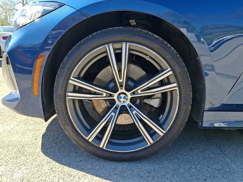 Used 2024 BMW 330i xDrive Sedan w/ Premium Package AWD/4WD image 8