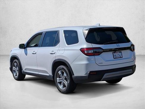 Used 2024 Honda Pilot EX-L image 7