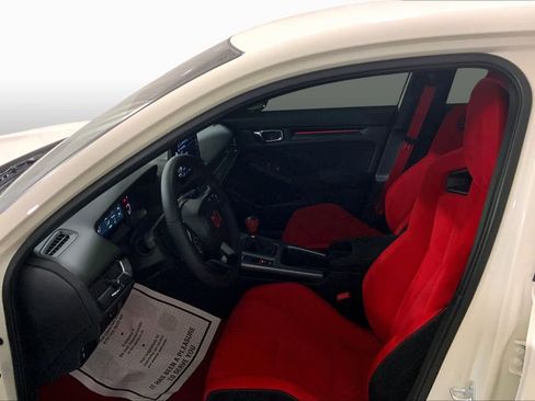 Used 2025 Honda Civic Type R image 7