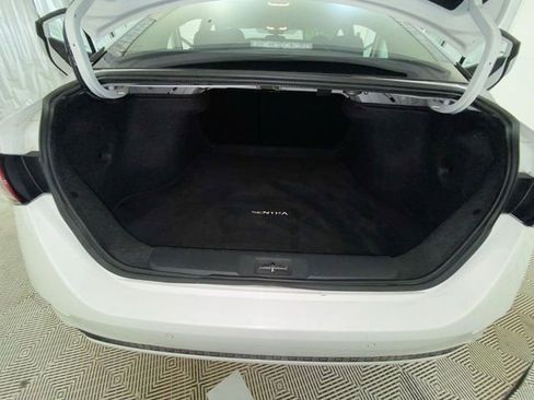Used 2024 Nissan Sentra SV FWD image 12