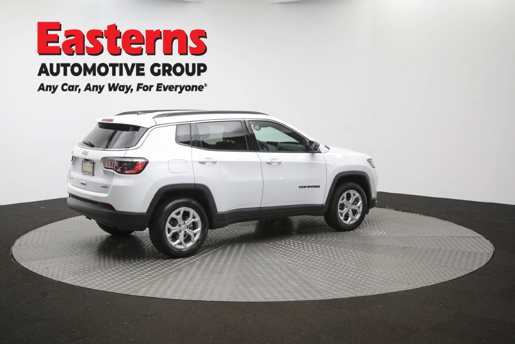 Used 2024 Jeep Compass Latitude AWD/4WD image 38