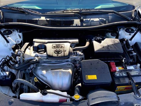 Used 2014 Toyota Camry SE image 30