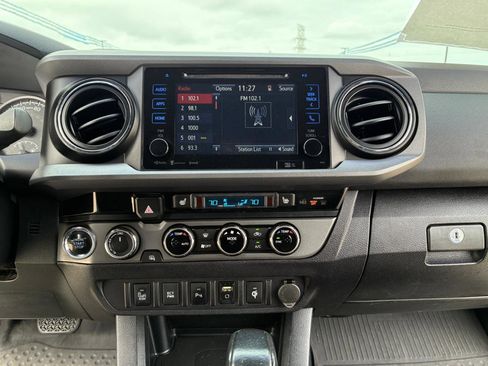 Used 2017 Toyota Tacoma TRD Pro image 19