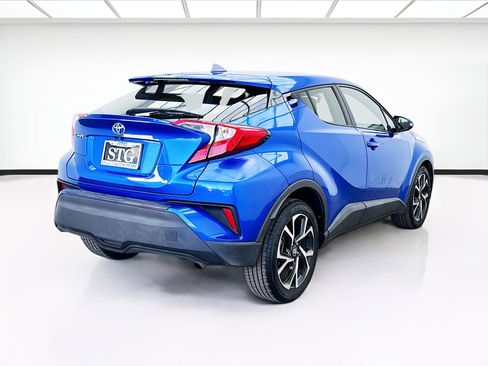 Used 2018 Toyota C-HR XLE image 4
