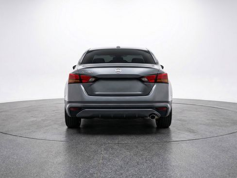 Used 2025 Nissan Altima 2.5 SV image 7