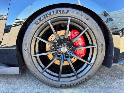 Used 2017 Ford Mustang GT Premium RWD image 17
