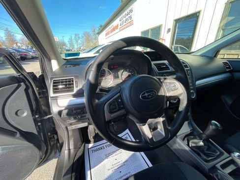 Used 2017 Subaru Crosstrek 2.0i AWD/4WD image 12