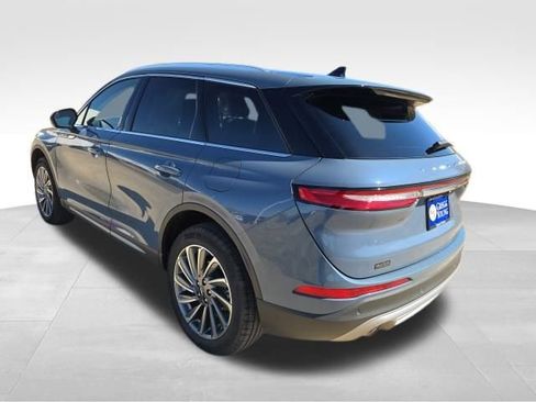 Used 2023 Lincoln Corsair Reserve image 4