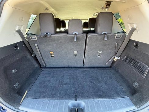 Used 2022 Nissan Pathfinder SV FWD image 15