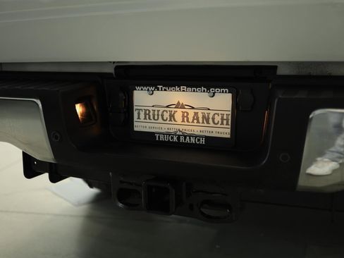 Used 2023 Ford F350 Lariat image 12