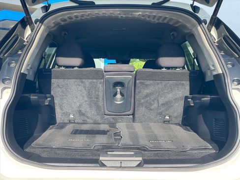 Used 2020 Nissan Rogue SV w/ Premium Package FWD image 24