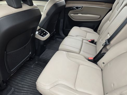 Used 2026 Volvo XC90 B6 Ultra w/ Protection Package Premier AWD/4WD image 53