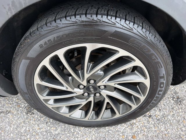 Used 2019 Lincoln Nautilus Reserve w/ Driver Assistance Package FWD image 36