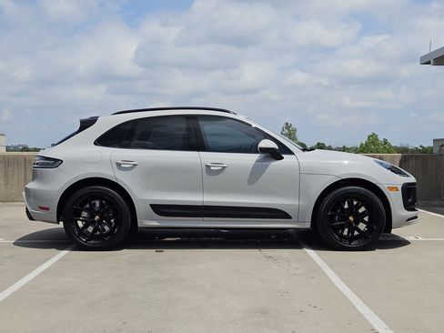 Certified 2026 Porsche Macan GTS image 9