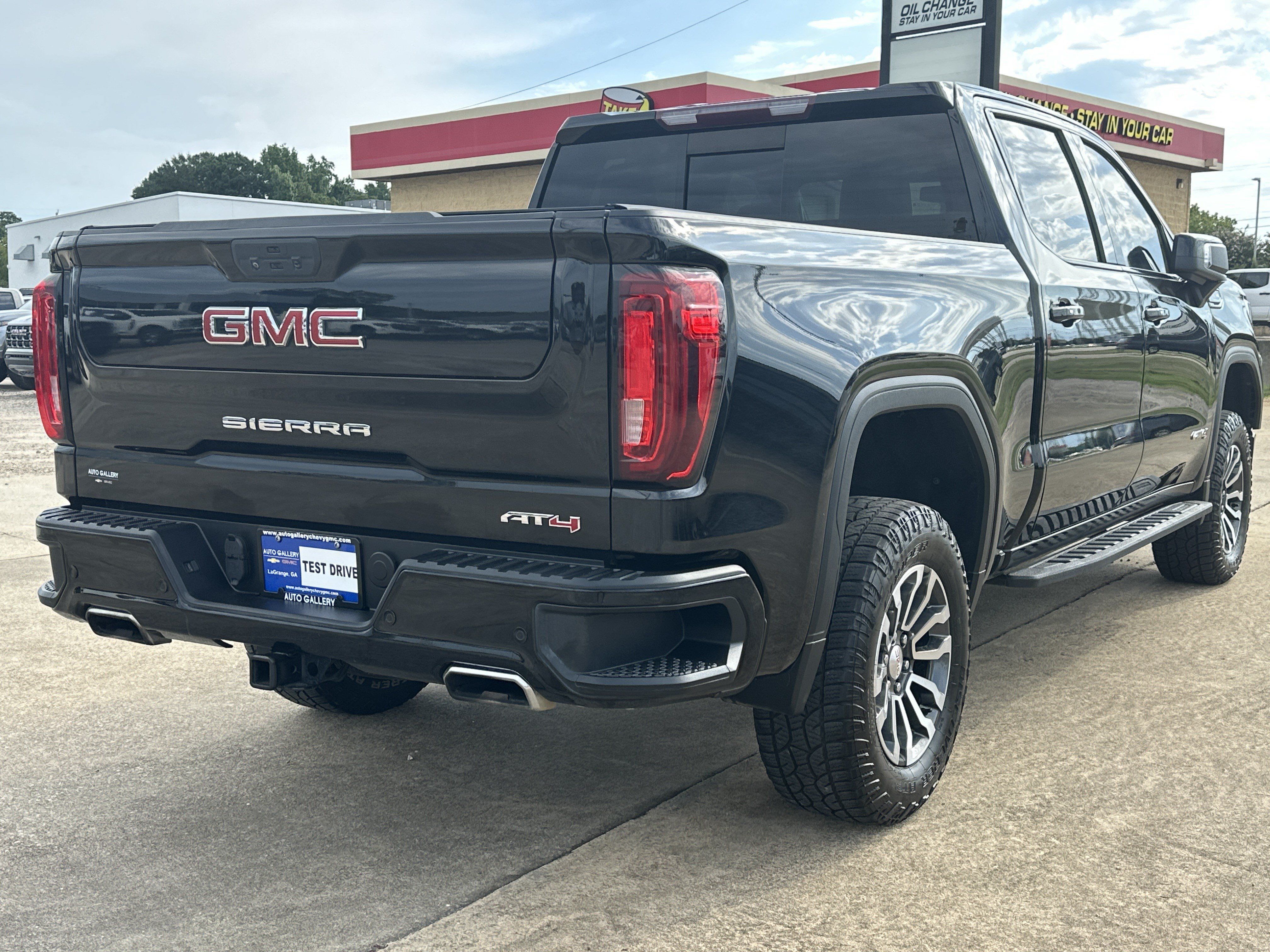 Certified 2022 GMC Sierra 1500 AT4 w/ AT4 Premium Package AWD/4WD image 6