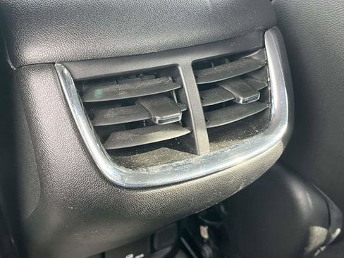 Used 2018 Chevrolet Malibu LT w/ Leather Package image 19