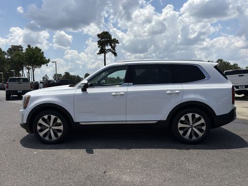 Used 2021 Kia Telluride EX w/ EX Premium Package FWD image 8