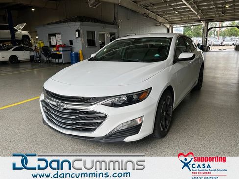 Used 2022 Chevrolet Malibu LT FWD image 1