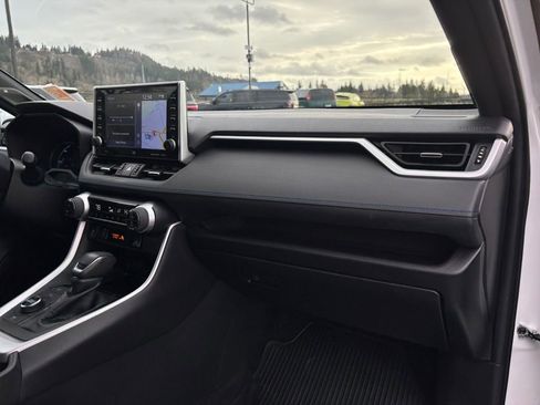 Used 2022 Toyota RAV4 XSE image 27