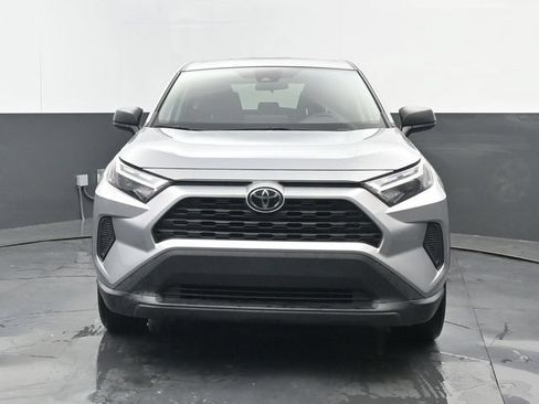 Used 2023 Toyota RAV4 LE FWD image 5
