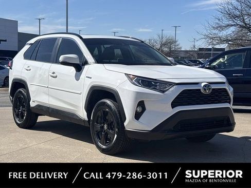 Used 2021 Toyota RAV4 XLE w/ Convenience Package image 1