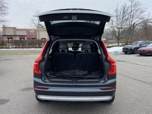 Used 2022 Volvo XC90 T5 Momentum w/ Climate Package image 29