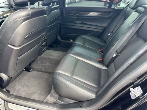 Used 2015 BMW 750Li xDrive image 6