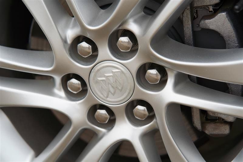 Used 2020 Buick Enclave Essence FWD image 16