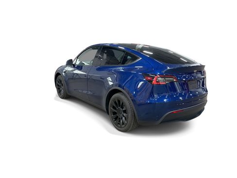 Certified 2021 Tesla Model Y Long Range AWD/4WD image 4