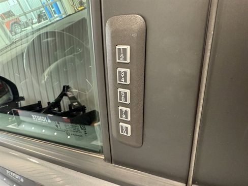 Used 2023 Ford Maverick Lariat w/ Equipment Group 500A Standard image 8