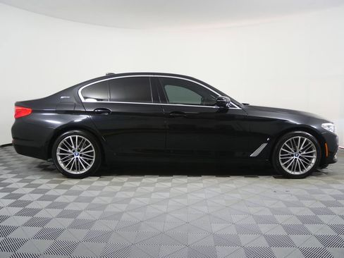 Used 2019 BMW 530e xDrive w/ Convenience Package AWD/4WD image 2