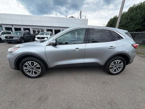 Used 2022 Ford Escape SEL w/ Technology Package AWD/4WD image 3