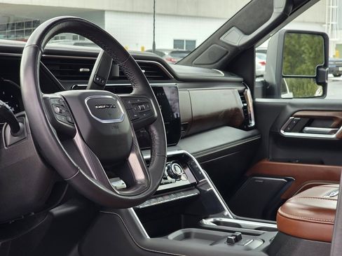 Used 2024 GMC Sierra 2500 Denali Ultimate image 17