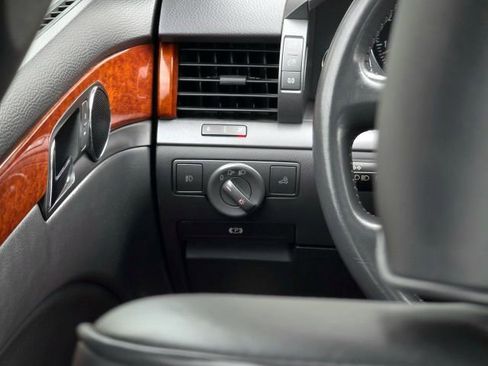 Used 2005 Volkswagen Phaeton V8 image 16