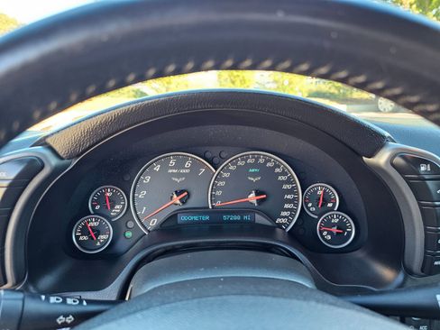 Used 2006 Chevrolet Corvette Convertible w/ Preferred Equipment Group image 24