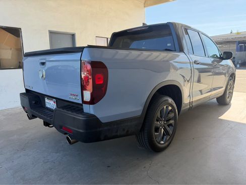 Used 2023 Honda Ridgeline Sport image 4