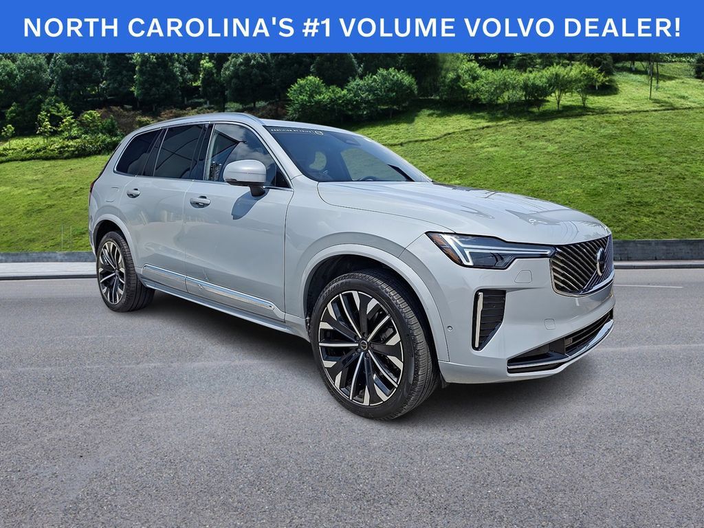 Certified 2026 Volvo XC90 B6 Plus AWD/4WD image 1