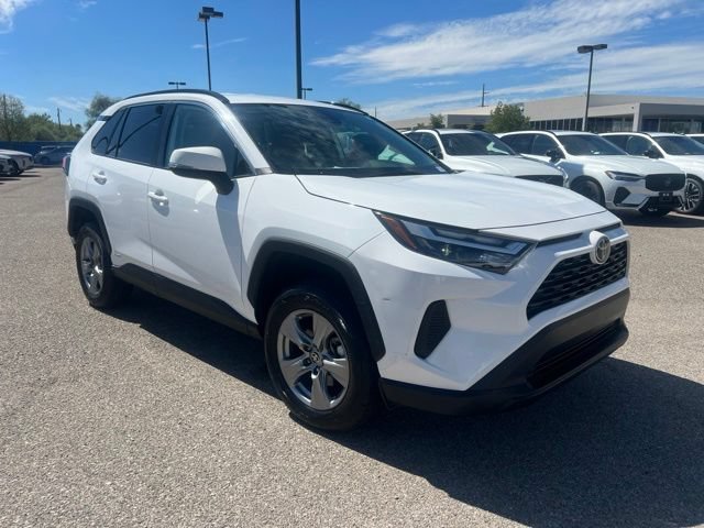 Used 2025 Toyota RAV4 XLE AWD/4WD image 1