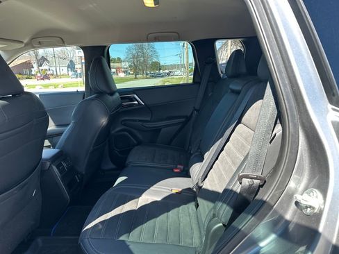 Used 2023 Mitsubishi Outlander SE AWD/4WD image 19