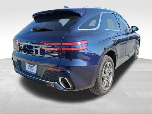 Certified 2025 Genesis GV70 2.5T image 4