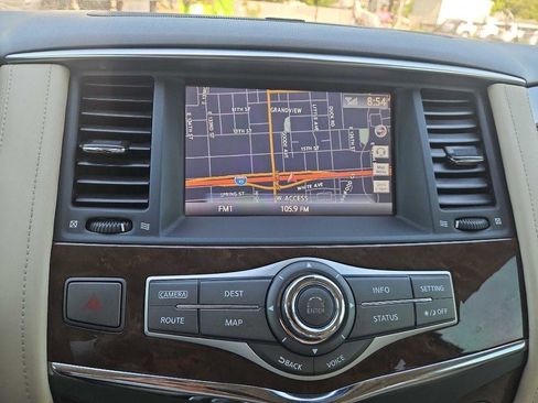 Used 2017 INFINITI QX80 4WD w/ Driver Assistance Package image 16