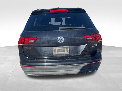 Used 2018 Volkswagen Tiguan SE image 9